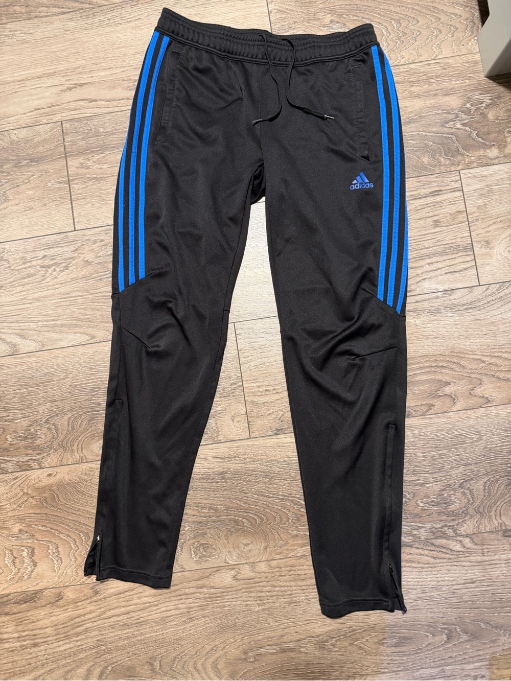 Adidas joggers size large